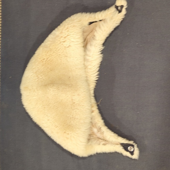 Vintage Sheepskin Hat - Picture 8 of 8